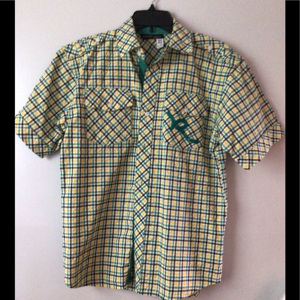 Boy’s button down shirt Large